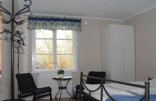 Kolsva Bed & Breakfast | Solmyra 56 Gästhem