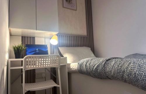 Barsha Heights House | Solo Oasis Room in Tecom Barsha Heights