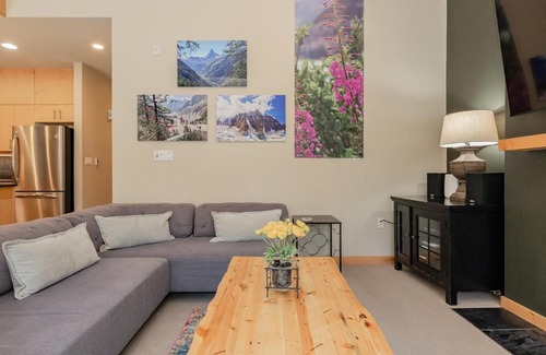 Mammoth Lakes House | Solstice 24