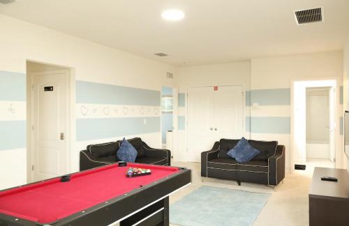 Loughman House | Solterra Resort 5BR Pool Villa