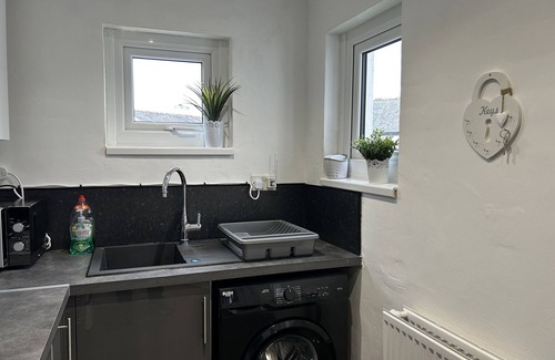 Cummertrees Cottage | SOLWAY COTTAGE, pet friendly, with a garden in Annan