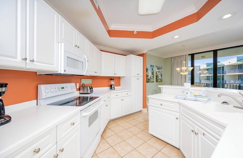 Orange Beach Condo | Some choose the BAY over the BEACH! 2 BR 2 BA @ Phoenix On The Bay