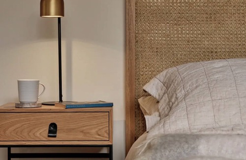 Somers House | Somers Haus & The Studio - Seaside Artsy Luxe