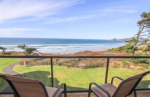 Newport Villa | Somewhere at the Beach