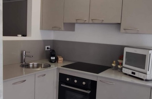 Sanremo Old Town Apartment | SOMMACON HOUSE awaits you for a dream vacation