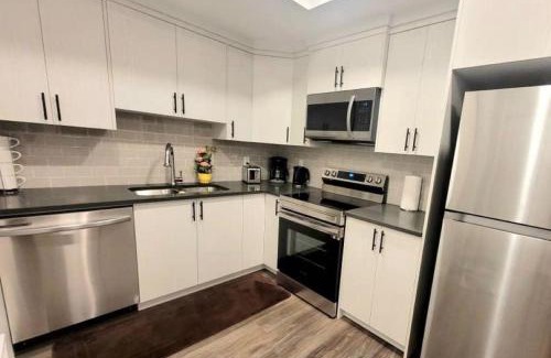 Southeast Calgary Apartment | Somy Suite - Cozy 2bedrom with two queens bed and free street parking