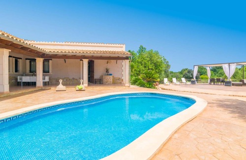 Buger Villa | SON PERE GENET