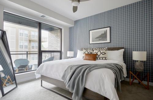 Uptown Apartment | Sonder at REVEL