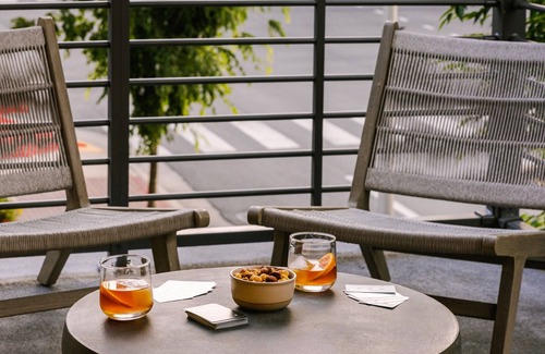 Hillsboro Village Apartment | Sonder at Village 21 | Queen Studio Apartment w/Balcony