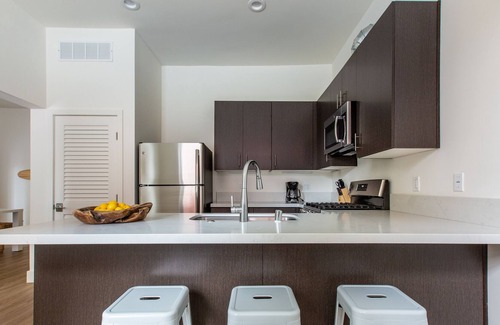 Downtown San Diego Apartment | Sonder The State | Superior Two-Bedroom Apartment w/ Balcony
