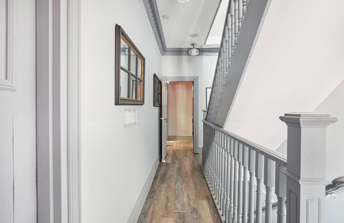 Church and Wellesley Apartment | Sonder The Wellesley | Full Room w/Basement Entry