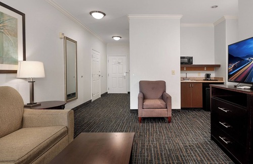 Westchase Hotel | Sonesta Essential Houston Westchase