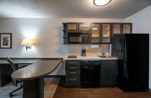 Park Central Hotel | Sonesta Simply Suites Dallas Richardson