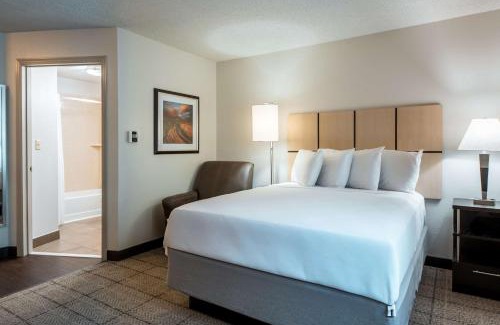 Park Central Hotel | Sonesta Simply Suites Dallas Richardson