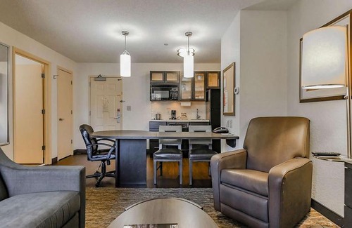 Golden Hotel | Sonesta Simply Suites Denver West Federal Center