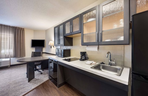 Morris Plains Hotel | Sonesta Simply Suites Parsippany Morris Plains
