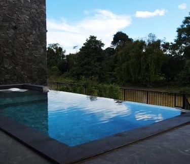 Vang Vieng Hotel | Song View Pool Villa
