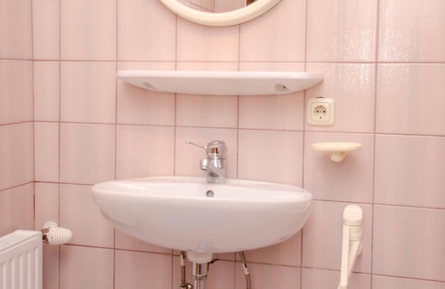 Poertschach am Woerthersee Apartment | Sonnendoppelzimmer 4 - Ferienappartements Sonnenhügel
