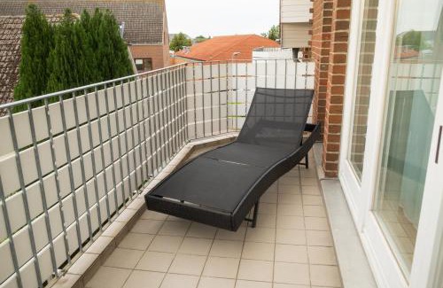 Groemitz Apartment | Sonnige Ferienwohnung mit Balkon und gute Lage
