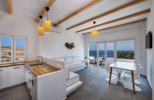 Kamari Apartment | Sonus Mare Santorini
