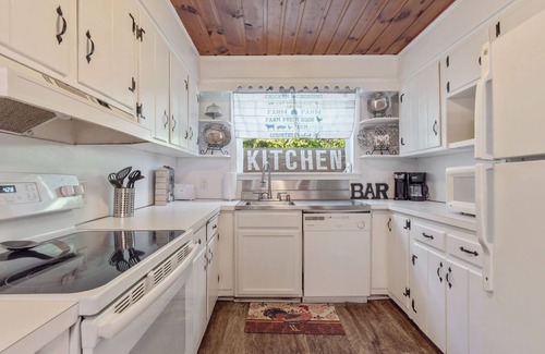 Raleigh House | Soothing 3-bedroom house in Raleigh