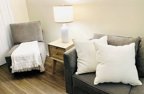 Redondo Beach Apartment | Soothing Beach Apartment in Redondo Beach…20 steps to Ocean!