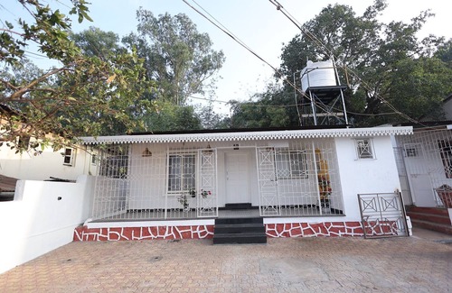 Mahabaleshwar Villa | Soothing Villa with WiFi in picturesque Panchgani, MaharashtranElevate Your Stay