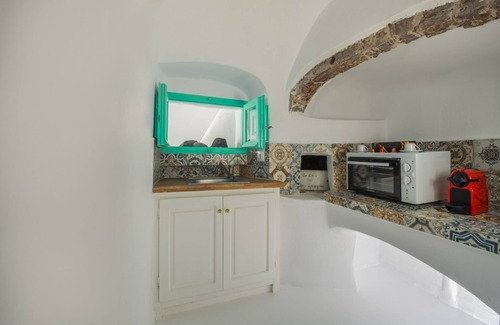 Oia Apartment | Sophia Castle View