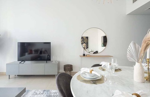 Bur Dubai Apartment | Sophisticated 2BR in Downtown with City Views!
