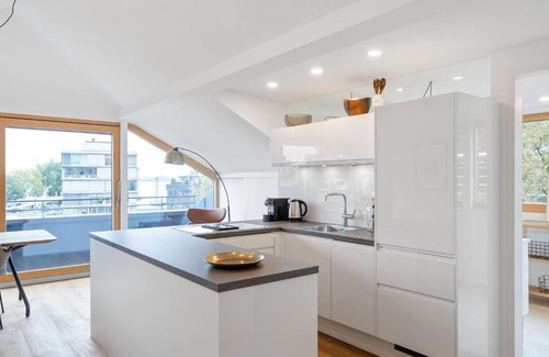 Bregenz Apartment | Sophisticated Apartment in Bregenz with Balcony