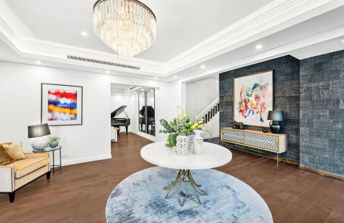 Vaucluse House | Sophisticated Family Retreat with Harbour Views in Prime Vaucluse