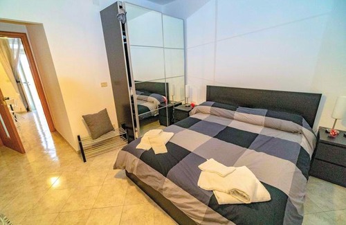 Monte Sant'Angelo House | Sopramonte House