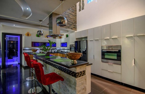 Sosua Villa | Sosua’s biggest party complex! 32 bedrooms, pure fun