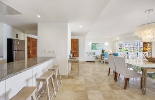 Punta Cana Apartment | Sotogrande: Beachfront condo w/housekeeper, plunge pool, beach & pool