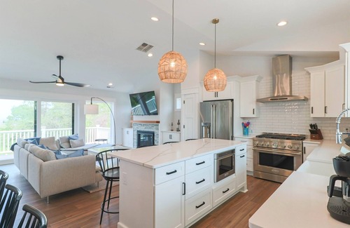 Corolla House | Soundfront Sunset Elevator Heated Pool HotTub Golf