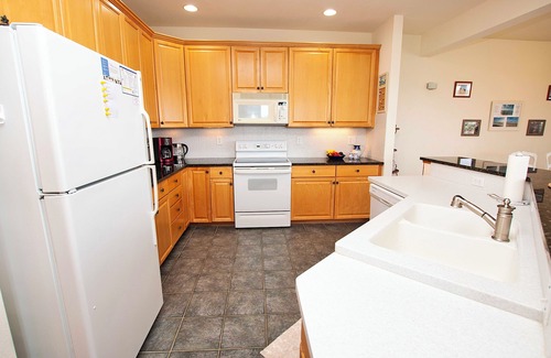 Tuckahoe House | Soundside, Community Pool and water views! N5, Duck Duck Goose