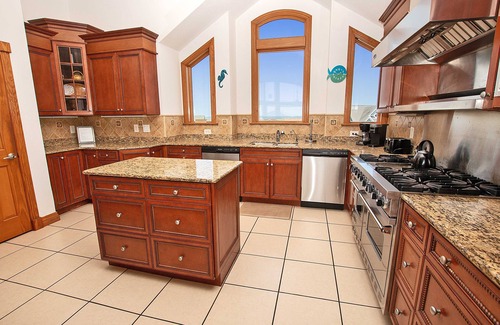 Corolla House | Soundside, Priv Pool, H Tub, Media Rm, Sound Vws, CC194, Joy At a Glance