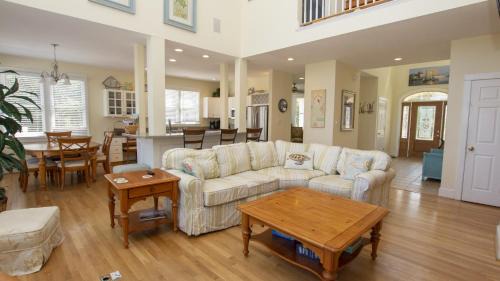 Corolla House | Soundside, Private Pool, Community Amenities, CC10, Fore-Shore
