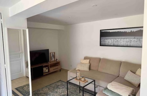 Vins-sur-Caramy Apartment | Sous le Balcon de Mimishe , en Provence Verte, var