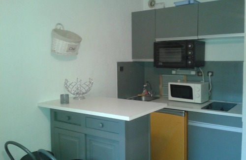 Saint-Mandrier-sur-Mer Apartment | South 2 minutes from the beach