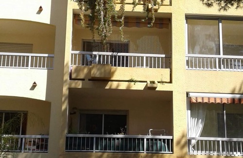 Saint-Mandrier-sur-Mer Apartment | South 2 minutes from the beach