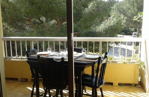Saint-Mandrier-sur-Mer Apartment | South 2 minutes from the beach