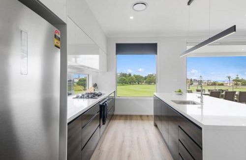 Shell Cove House | South Beach Escape - Sensational Shell Cove Living