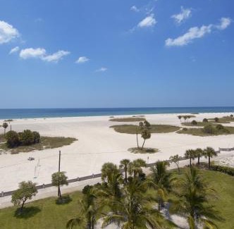 Treasure Island Apartment | South Beach Oceanfront Resort