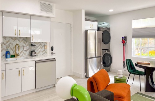 Flamingo/Lummus Condo | SOUTH BEACH, SOFI, Minutes From Beach!