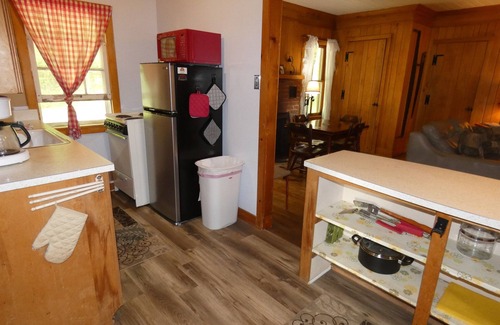 Alden Cottage | South Cottage on Torch Lake