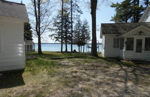Alden Cottage | South Cottage on Torch Lake