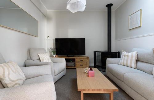 South Launceston House | South Launceston Gem, Minutes to Cataract Gorge