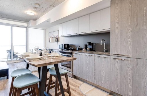 Riverside House | South Riverdale Suite with High speed WiFi and Balcony