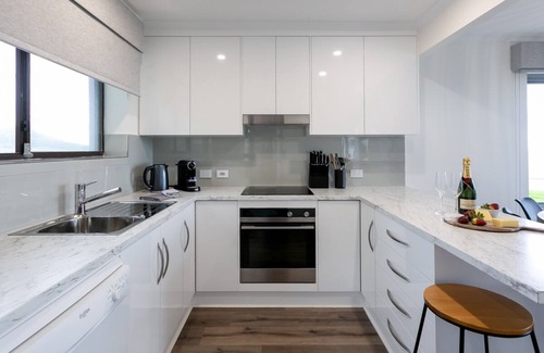 Port Elliot Apartment | South Seas 3 Port Elliot Beachfront with views of Knights Beach